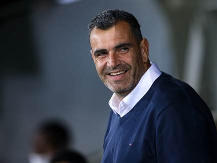 חייך בתחילת המשחק. קורצקי (מאור אלקסלסי)