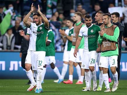 הודו לקהל בסיום (מאור אלקסלסי)