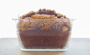 עוגת שוקולד קראמבל (צילום: נופר צור, אוכל טוב)