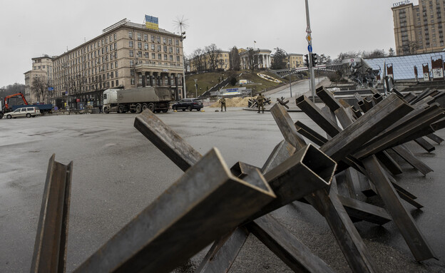 רוסיה תוקפת באוקראינה (צילום: Anadolu Agency, getty images)