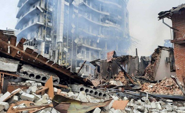 בניינים שניזוקו בחרקוב, אוקראינה (צילום: Anadolu Agency, getty images)