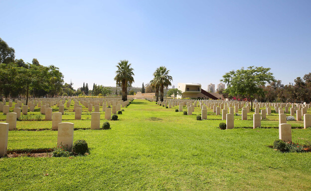 בית הקברות לכוחות האנז"ק באר שבע (צילום: Leonard Zhukovsky, shutterstock)