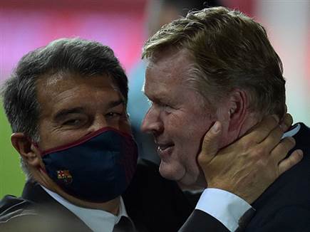 רונלד קומאן וז'ואן לאפורטה. היחסים בין השניים היו רעועים במיוחד (GETTY)