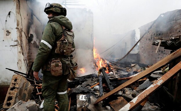 הרס באוקראינה, מלחמה באוקראינה, חיילים (צילום: Sky News)