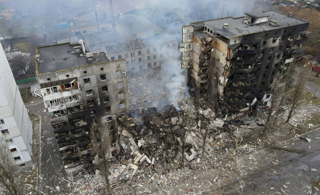 בניין מגורים שהופצץ באוקראינה (צילום: רויטרס)