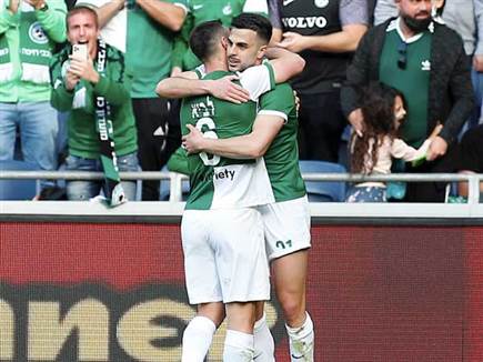 למזלה, היה לה את דין דוד (אלן שיבר)