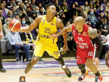 מכוכבי המשחק. טיירוס מגי (אלן שיבר)