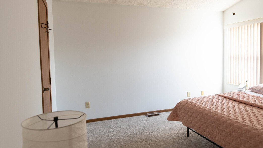 חדר שינה כחול, לפני