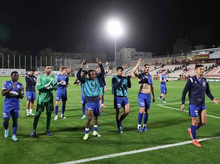 פתח תקווה חגגה עלייה מעל לקו האדום (לירון מולדובן)