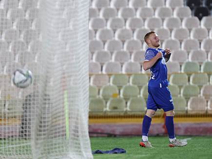 שחר הוסיף שער גדול (לירון מולדובן)