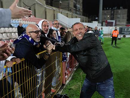 קלינגר ופ"ת יכולים לחייך (לירון מולדובן)