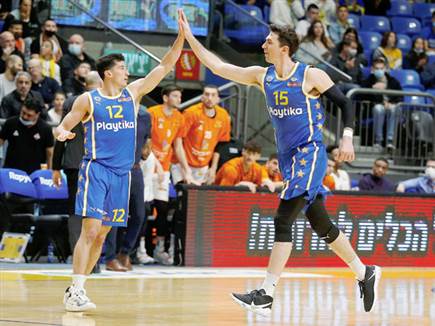 מכבי תל אביב. קלאס באפס מאמץ (אלן שיבר)