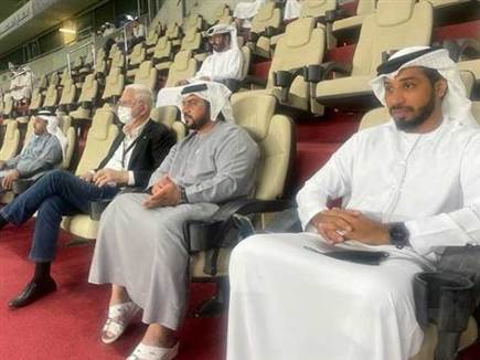 יעקב שחר ביציע יחד עם ראשי אל-עין (עמוד האינסטגרם של מכבי חיפה)