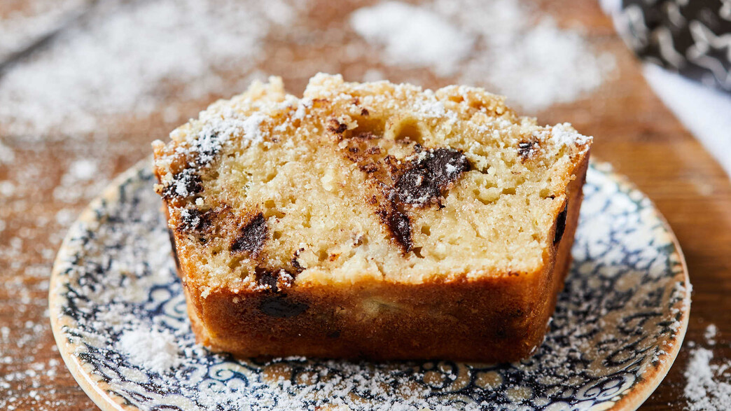 עוגת בננות ושוקולד צ'יפס ופירורים 