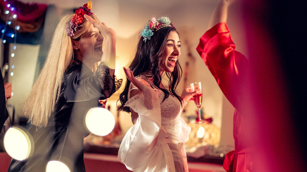 מה הלוז - 8.3 - מתחתנת מה הלוז - 8.3 - מתחתנת