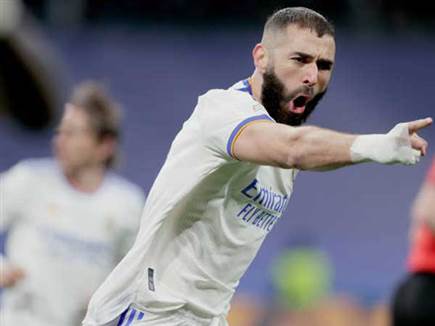 איזה ווינר ענק הוא. בנזמה (GETTY)