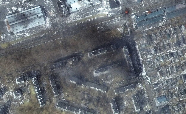 צילומי לוויין: הרס בניינים במריופול בעקבות הפצצות (צילום: רויטרס)