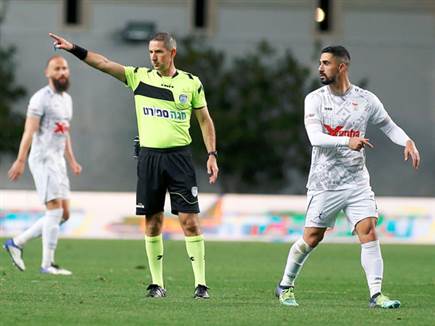 החלטה שאולי שינתה את המשחק. שמואלביץ' (אלן שיבר)