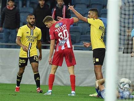 אדום שנוי במחלוקת (ברני ארדוב)