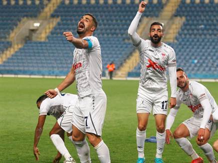 ריקודי ניצחון (אלן שיבר)