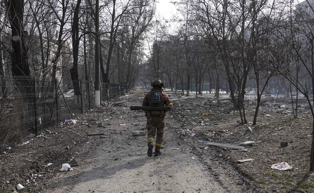 מלחמת רוסיה-אוקראינה יבוריב (צילום: Evgeniy Maloletka, AP)