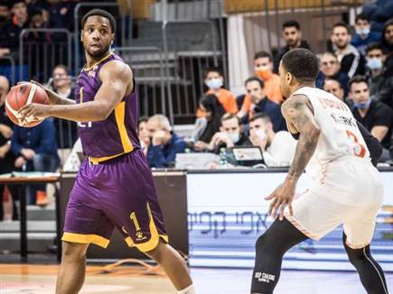 יריבה בהזמנה (עודד קרני, מנהלת הליגה)