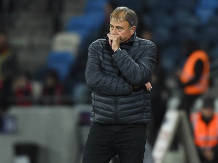 הפסד ליגה רביעי ברציפות. לוי (ברני ארדוב)