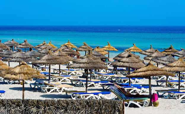 ג'רבה תוניסיה חוף (צילום: BTWImages, shutterstock)
