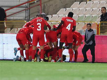 ואשדוד יכולה לנשום לרווחה עם פער של תשע נקודות מהקו האדום (לירון מולדובן)