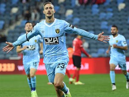 וחגג בגדול (צילום: ברני ארדוב)