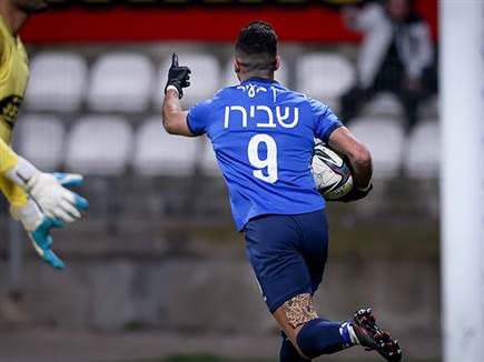 וקבע חלוקת נקודות (מאור אלקסלסי)