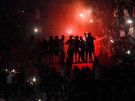 הקהל עודד כמו משוגע (Getty)