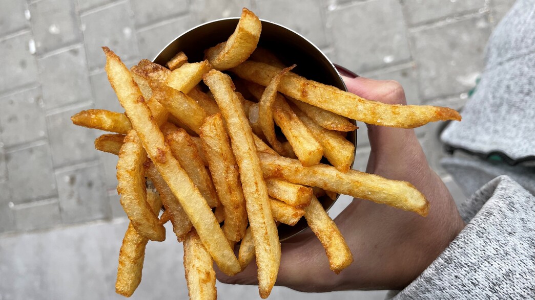 צ'יפס בשווארמה חדשה מבית הבסטה  צ'יפס בשווארמה חדשה מבית הבסטה