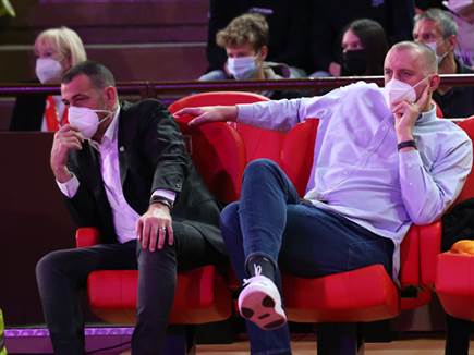 ווייצ'יץ' עם עדלי מרכוס. "מעריכים אותו" (אלן שיבר)