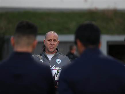 ברומר. בניון נותן בו אמון 