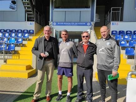 רנשלר ואבי לוי. הנבחרת מתארחת בוולדורף