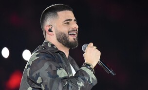 עדן חסון בהופעה (צילום: באדיבות הבלוג של יובל אראל)
