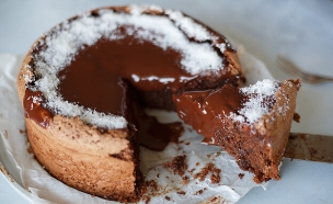 עוגת שוקולד קוקוס לפסח  (צילום: נופר צור, אוכל טוב, mako)