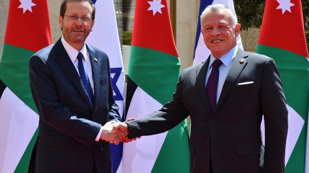 נשיא המדינה יצחק הרצוג התקבל בארמונו של מלך ירדן עבדאללה השני נשיא המדינה יצחק הרצוג התקבל בארמונו של מלך ירדן עבדאללה השני