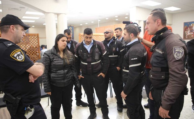 הצבת ארונו של השוטר שנהרג בפיגוע בבני ברק, אמיר ח'ורי ז
