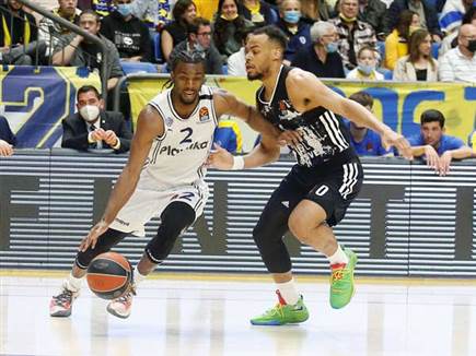 התעורר ברבע השלישי. אוואנס (אלן שיבר)