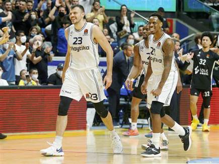 חגיגה של הקרואטי. ז'יז'יץ' (אלן שיבר)