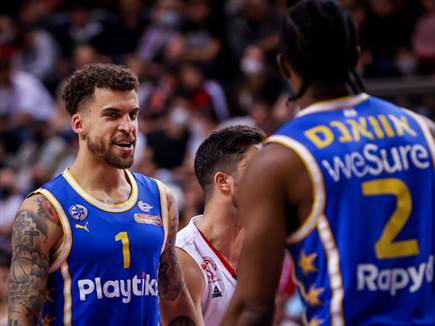 ווילבקין ואוואנס חוגגים (מאור אלקסלסי)