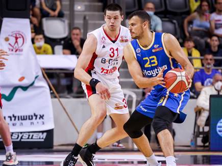 זיזיץ'. משחק פושר שלו (מאור אלקסלסי)