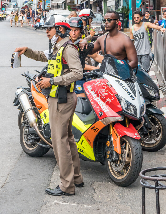 תאילנד משטרה טוסטוס  (צילום: Kevin Hellon, shutterstock)