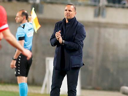 בן שמעון. הפסד חמישי בשישה משחקים  (אלן שיבר)