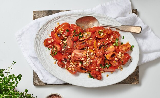 סלט עגבניות, רון יוחננוב (צילום: נמרוד סונדרס, "מבשלים ואופים עם רון יוחננוב")