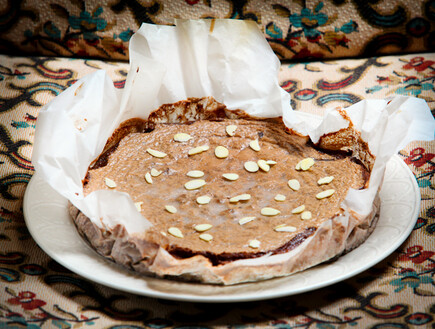 עוגת אגוזים לפסח (צילום: בני גם זו לטובה, mako אוכל)