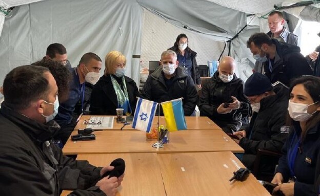 Health Minister Nitzan Horowitz visits Sadeh Hospital in Ukraine (Photo: Sharon Yaniv)