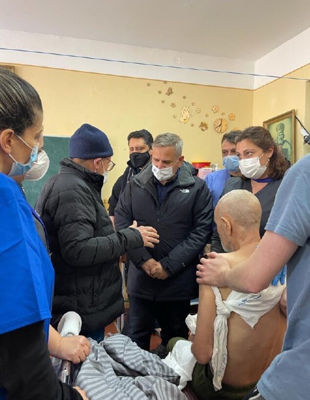 Health Minister Nitzan Horowitz visits Sadeh Hospital in Ukraine (Photo: Sharon Yaniv)